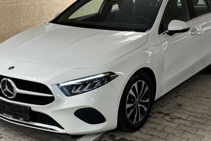 Mercedes-Benz A 180 31.765 km 24.800 &euro; Sindelfingen/Stuttgart 71065