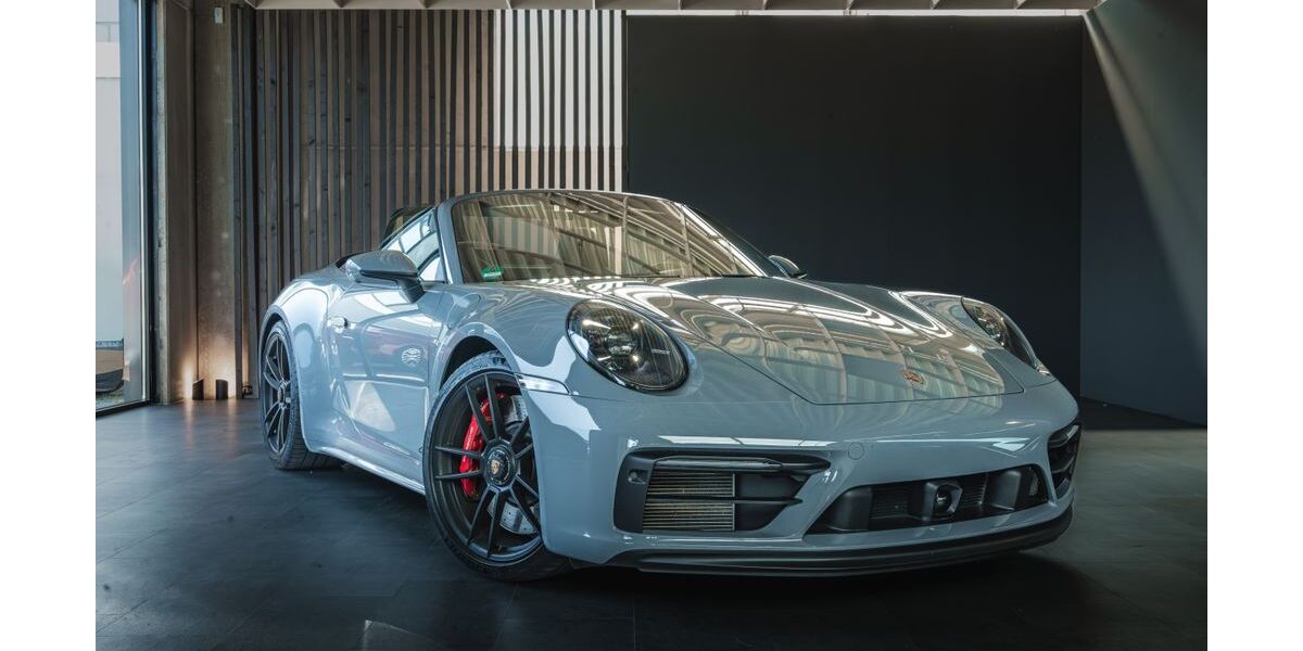Porsche 992 24.990 km 157.000 &euro; Remseck 71686