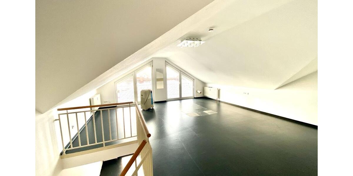 Maisonettenwohnung Esslingen am Neckar Pliensauvorstadt - 2 Zimmer, 62 m&sup2;, 1.060&euro; | Angebot:25945168