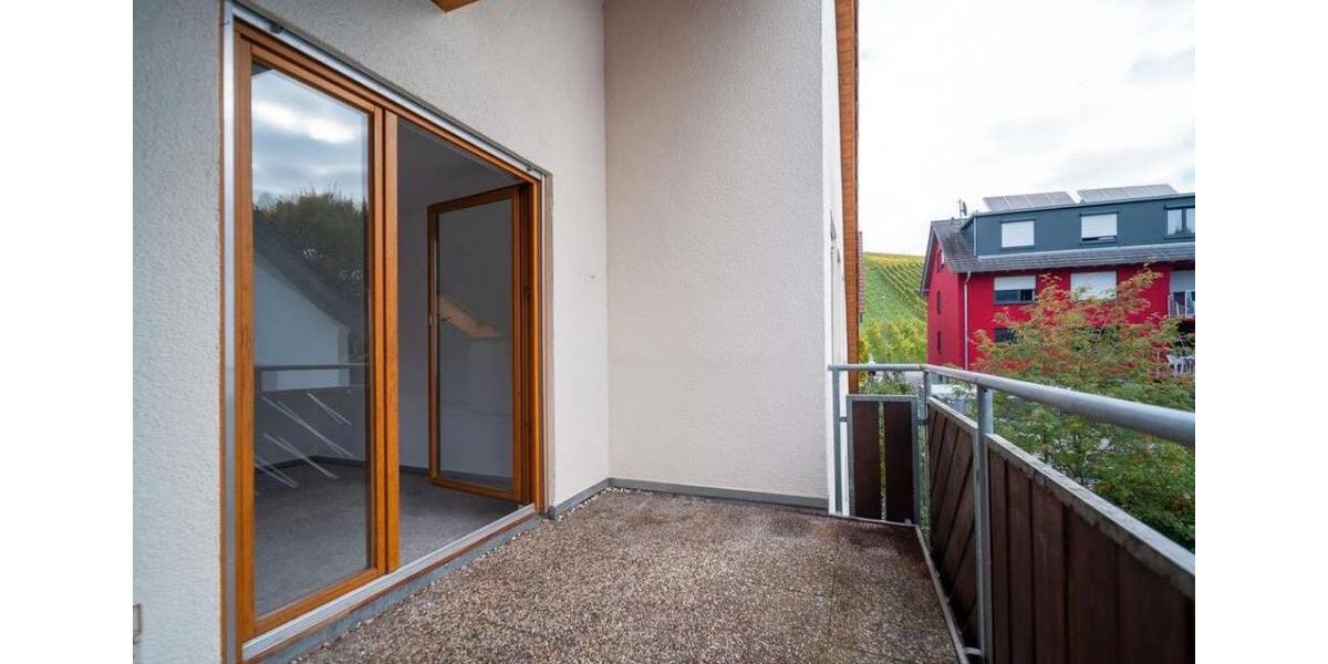 Dachgeschoßwohnung Weinstadt - 3 Zimmer, 81 m&sup2;, 289.000&euro; | Angebot:26451246