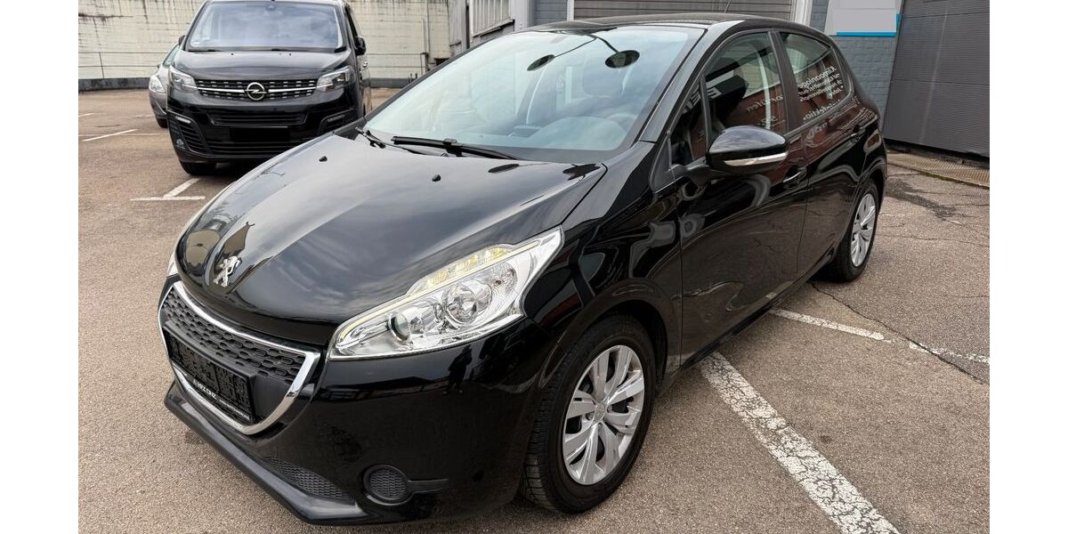 Peugeot 208 39.000 km 7.490 &euro; Münchingen 70825