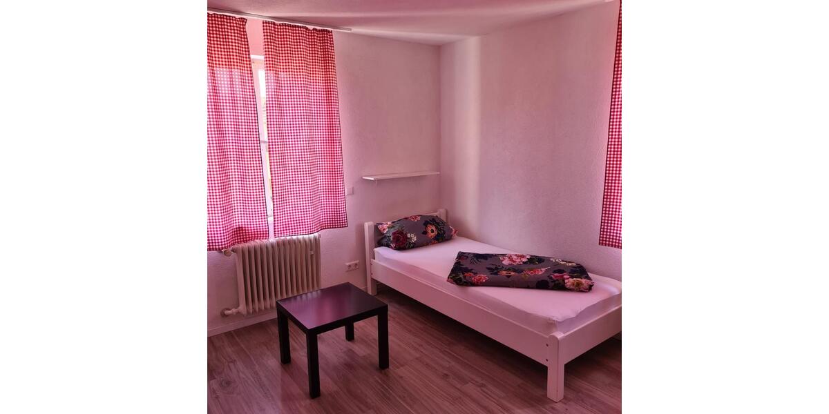 Erdgeschoßwohnung Uhingen - 2 Zimmer, 25 m&sup2;, 550&euro; | Angebot:25892372