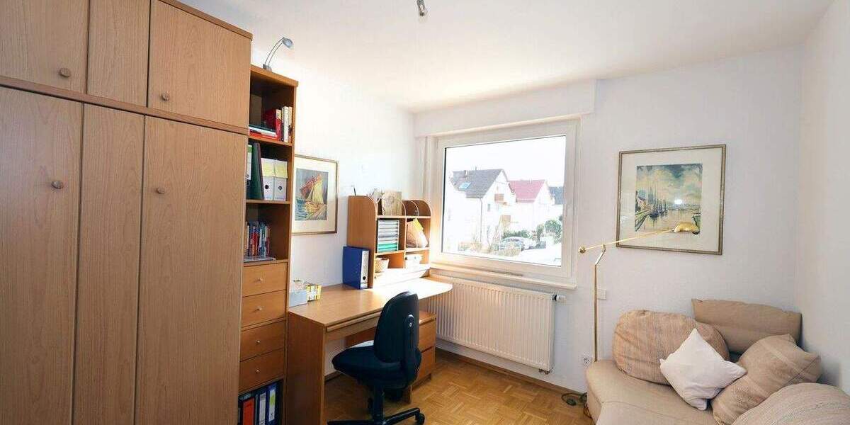 Etagenwohnung Leinfelden-Echterdingen Leinfelden - 4 Zimmer, 110 m&sup2;, 2.000&euro; | Angebot:25840929