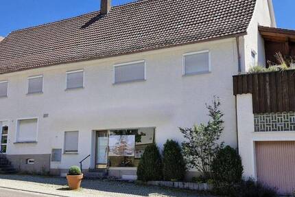 Haus Börtlingen - 9 Zimmer, 227 m&sup2;, 385.000&euro; | Angebot:25802742