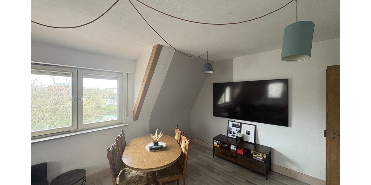 Direkt am Neckarufer wohnen – Dachgeschoss mit besonderem Flair - Dachgeschoßwohnung Stuttgart Bad Cannstatt Bad Cannstatt (Stadtbezirk) | Angebot:25990532