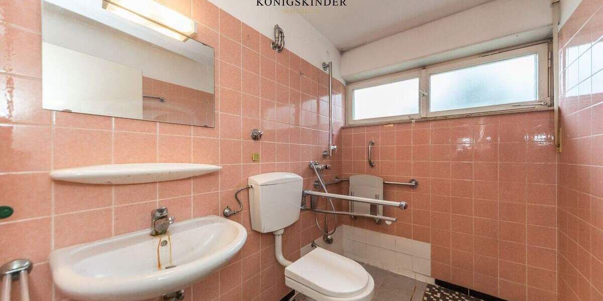 Mehrfamilienhaus, Wohnhaus Stuttgart Vaihingen Dürrlewang - 6 Zimmer, 149 m&sup2;, 650.000&euro; | Angebot:25680007