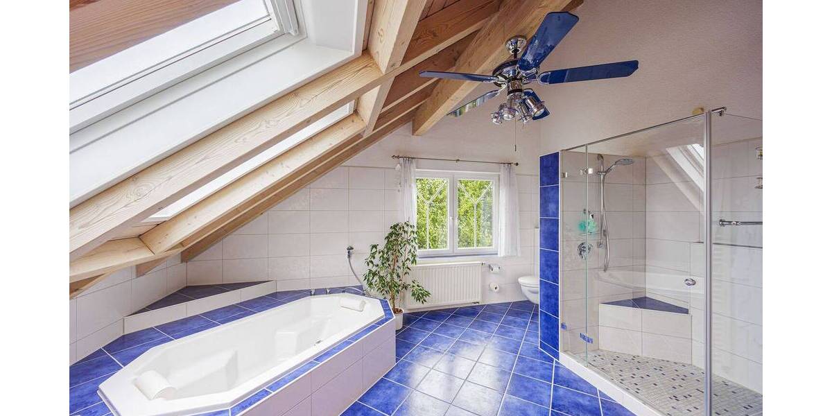 Einfamilienhaus Affalterbach - 6 Zimmer, 245 m&sup2;, 1.090.000&euro; | Angebot:25697997