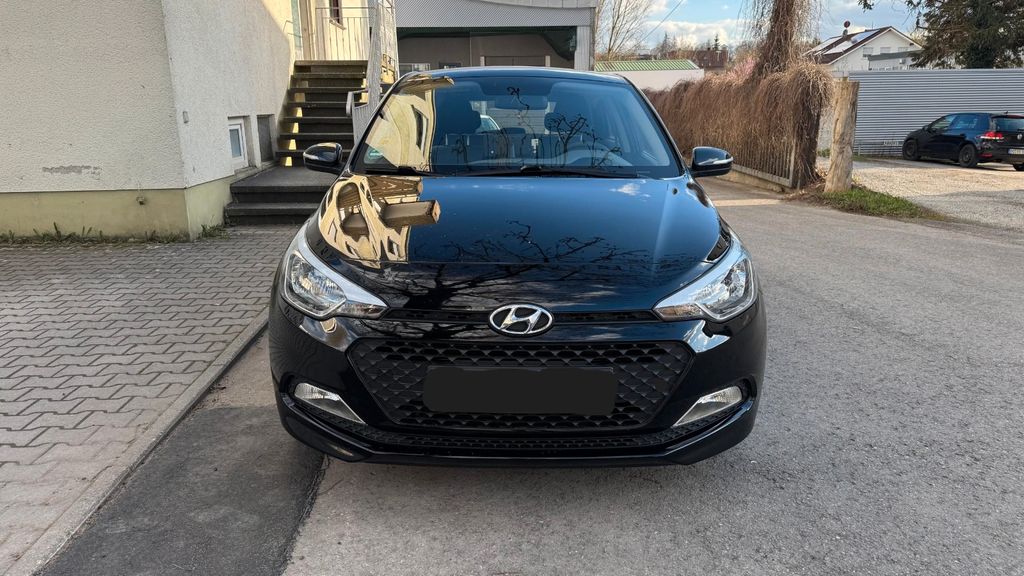 Hyundai i20 110.000 km 5.899 &euro; Renningen 71272