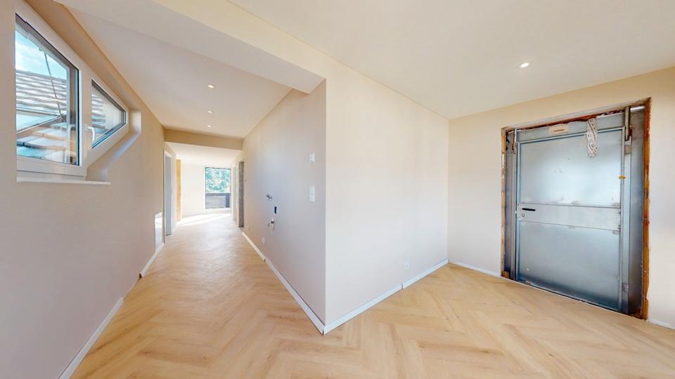 Dachgeschoßwohnung Weinstadt - 2.5 Zimmer, 60 m&sup2;, 1.190&euro; | Angebot:25812886