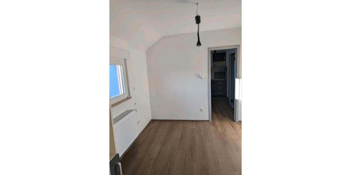 Dachgeschoßwohnung Unterensingen - 4.5 Zimmer, 110 m&sup2;, 1.350&euro; | Angebot:25924889