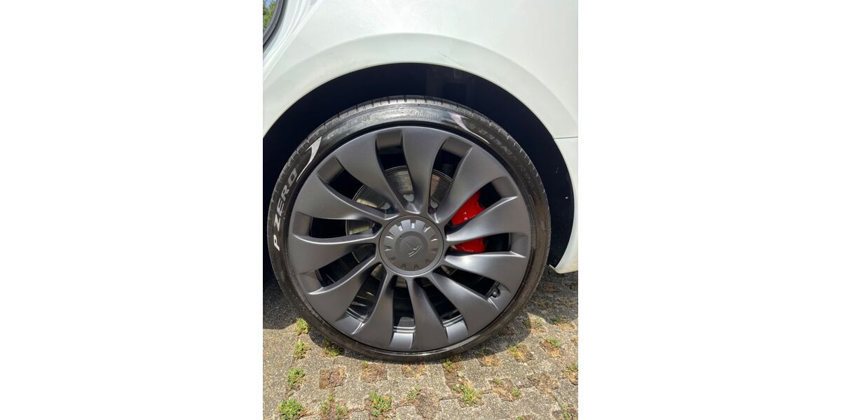 Tesla Model 3 101.000 km 26.800 &euro; Stuttgart 70435