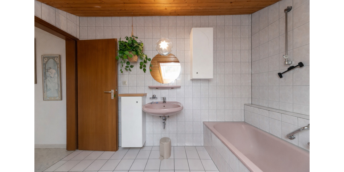 Etagenwohnung Neckarwestheim - 2 Zimmer, 62 m&sup2;, 980&euro; | Angebot:25280210