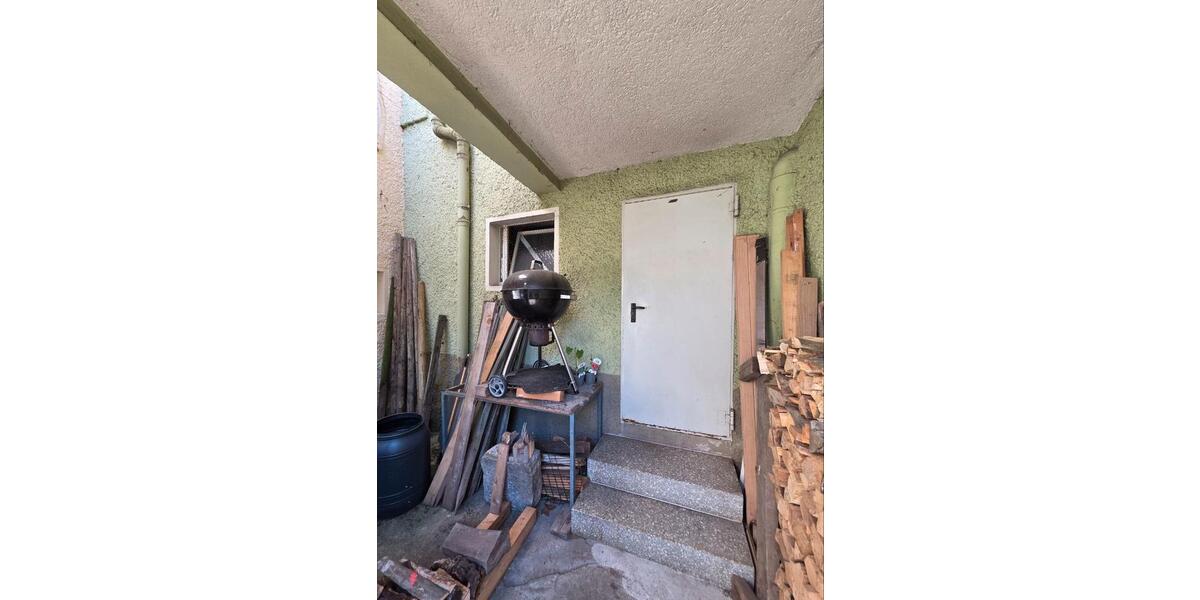 Doppelhaushälfte Lauffen am Neckar - 5 Zimmer, 160 m&sup2;, 200.000&euro; | Angebot:26889762