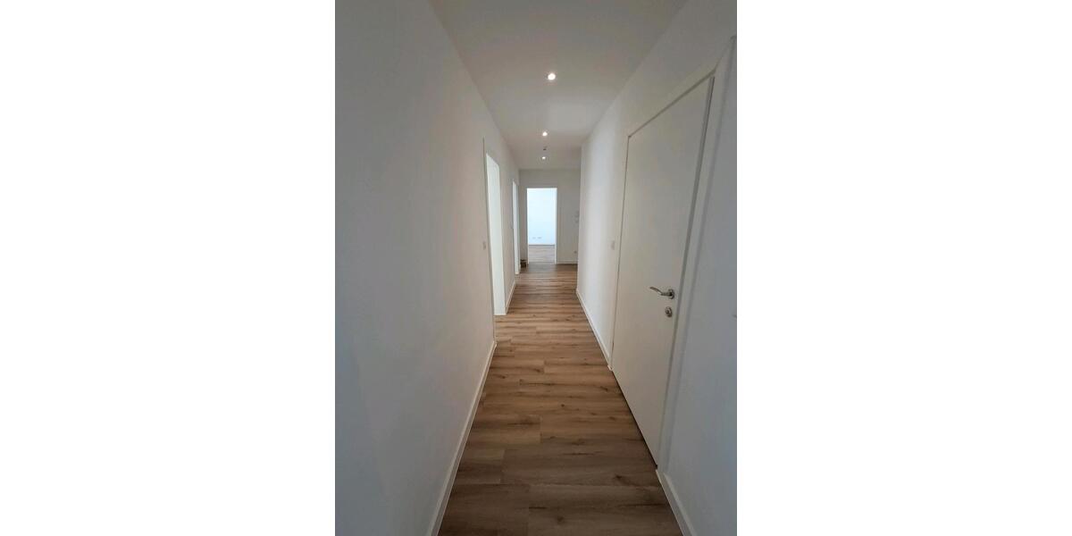 Erdgeschoßwohnung Rutesheim - 4 Zimmer, 100 m&sup2;, 1.490&euro; | Angebot:27574751