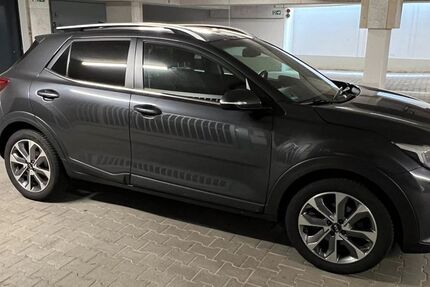 Kia Stonic 73.000 km 13.900 &euro; Stuttgart 70563