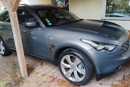 Nissan Andere 159.561 km 10.500 &euro; Finsterrot 71543