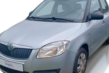 Skoda Fabia 104.500 km 3.180 &euro; Ebersbach 73061