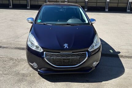 Peugeot 208 88.411 km 4.600 &euro; Böblingen 71034