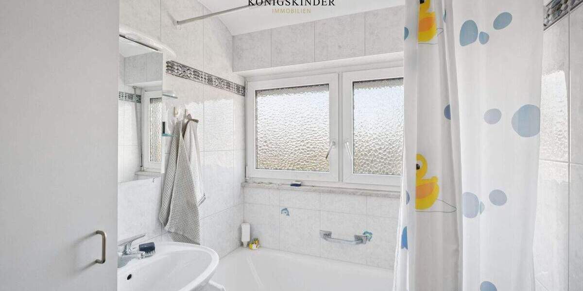 Mehrfamilienhaus, Wohnhaus Stuttgart Weilimdorf - 9 Zimmer, 191 m&sup2;, 699.000&euro; | Angebot:25678028