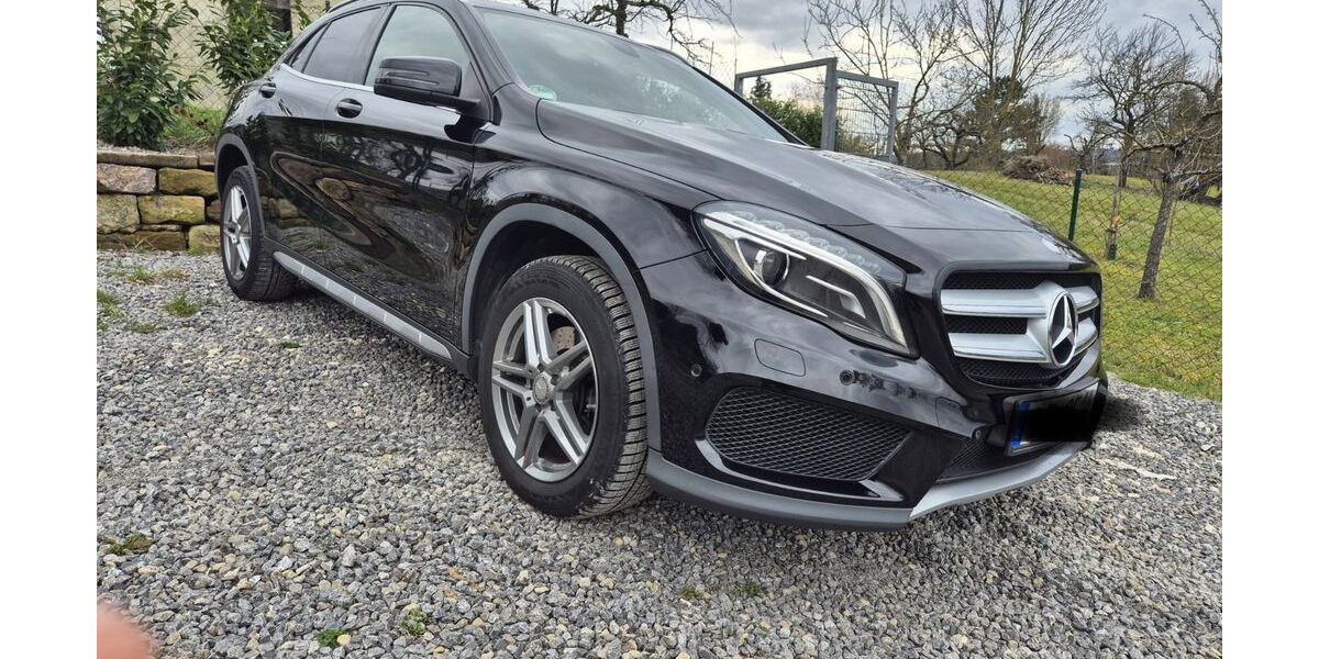 Mercedes-Benz GLA 250 122.300 km 17.700 &euro; Stammheim 70439