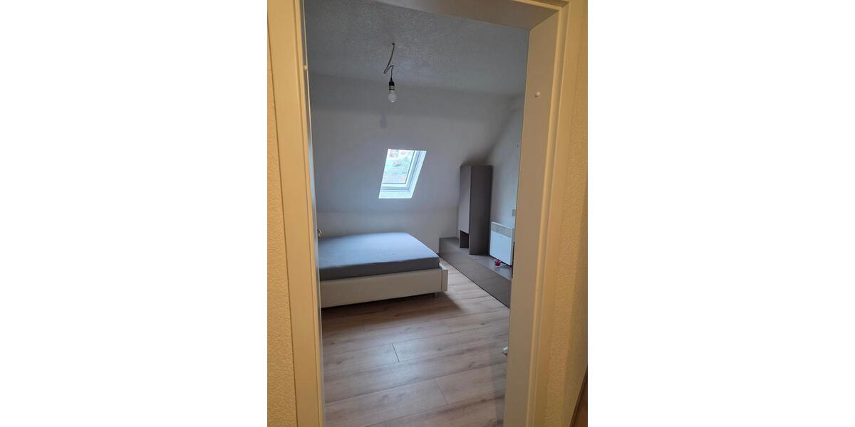 Dachgeschoßwohnung Ilsfeld - 2 Zimmer, 45 m&sup2;, 650&euro; | Angebot:25351939