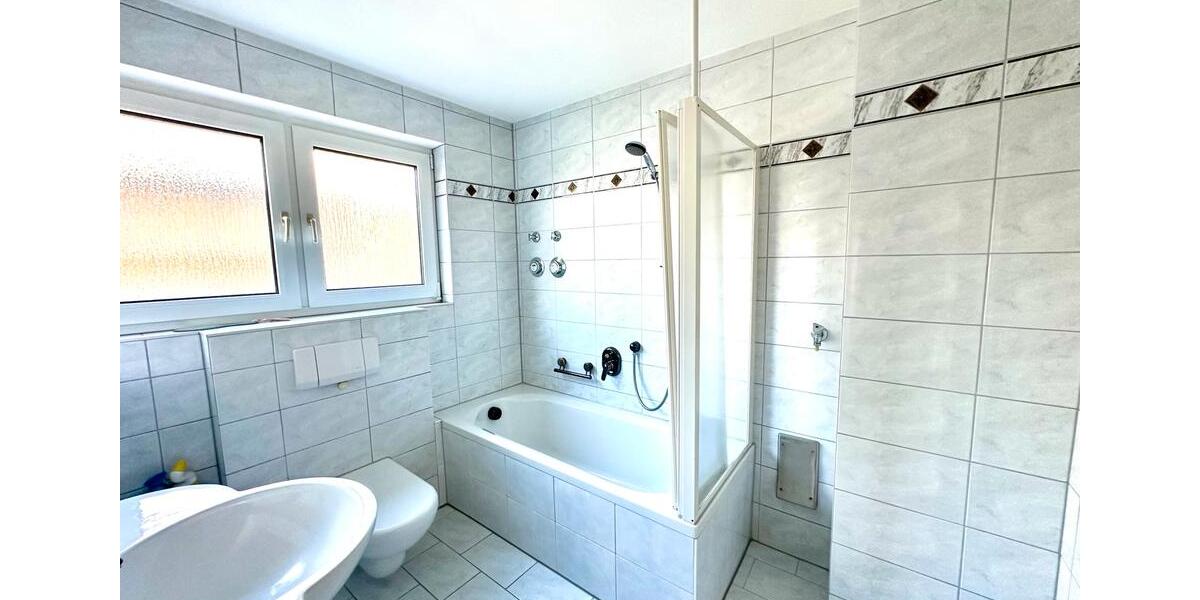 Etagenwohnung Schwaikheim - 3.5 Zimmer, 85 m&sup2;, 330.000&euro; | Angebot:25334708