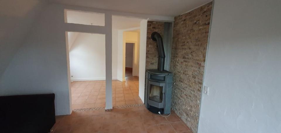 Dachgeschoßwohnung Stuttgart Stuttgart-Süd - 3.5 Zimmer, 91 m&sup2;, 1.450&euro; | Angebot:25363233