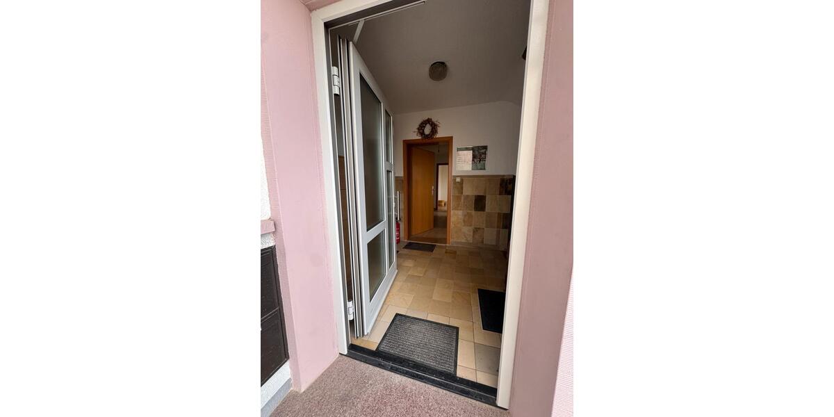 Erdgeschoßwohnung Stuttgart Mühlhausen - 3 Zimmer, 63 m&sup2;, 1.290&euro; | Angebot:25843567