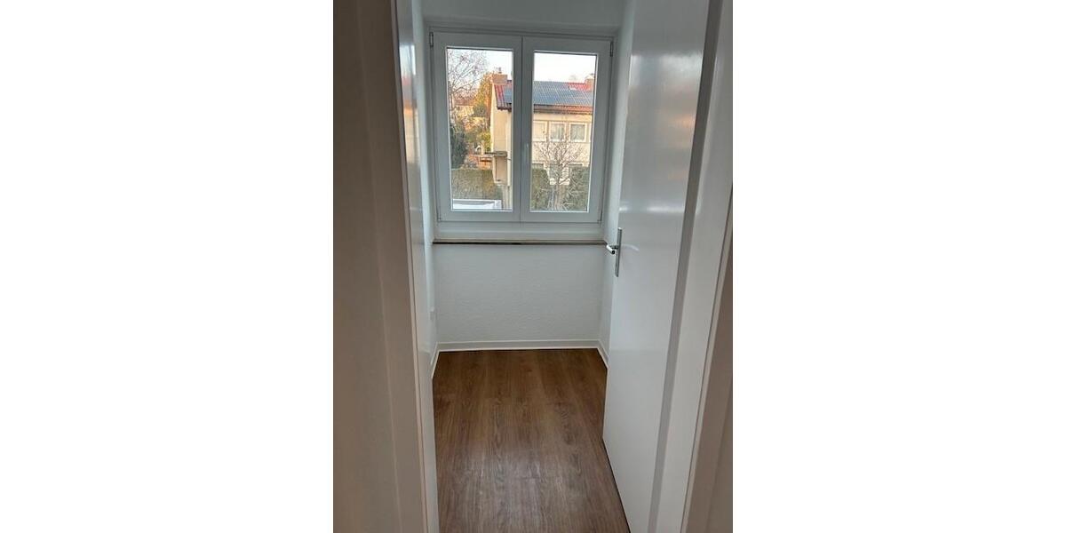 Etagenwohnung Esslingen am Neckar Oberesslingen - 3 Zimmer, 68 m&sup2;, 700&euro; | Angebot:26565326