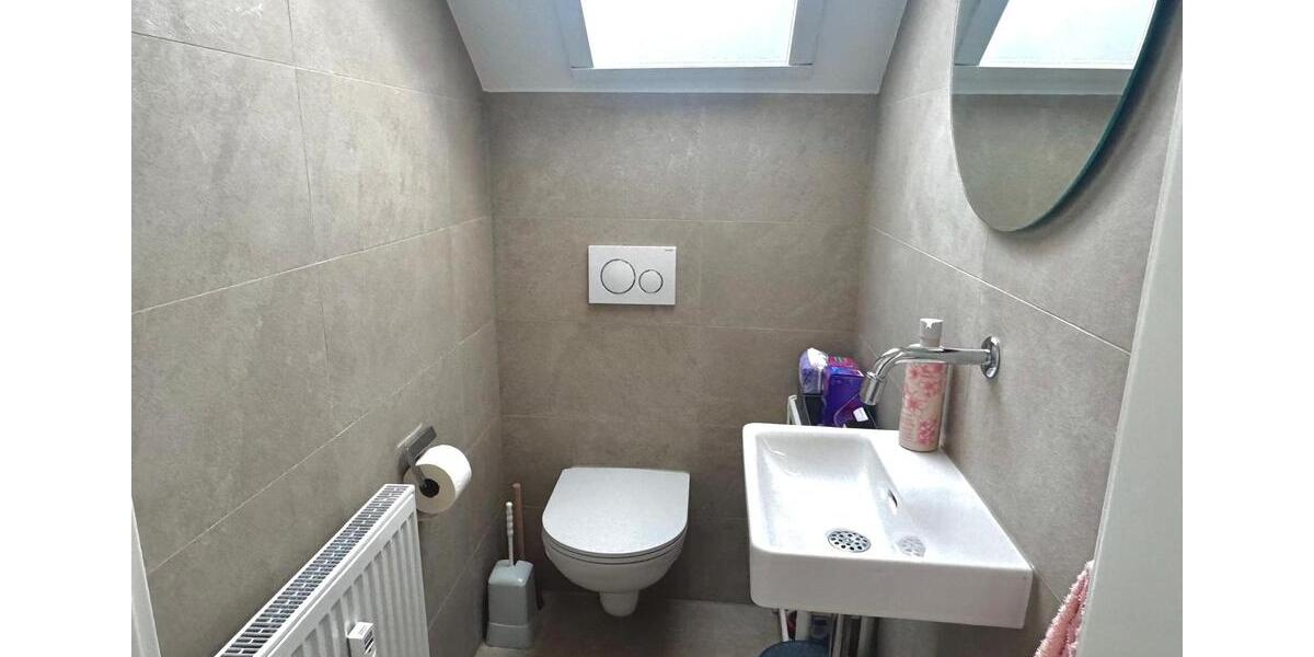 Etagenwohnung Sindelfingen - 6 Zimmer, 144 m&sup2;, 1.855&euro; | Angebot:27612054