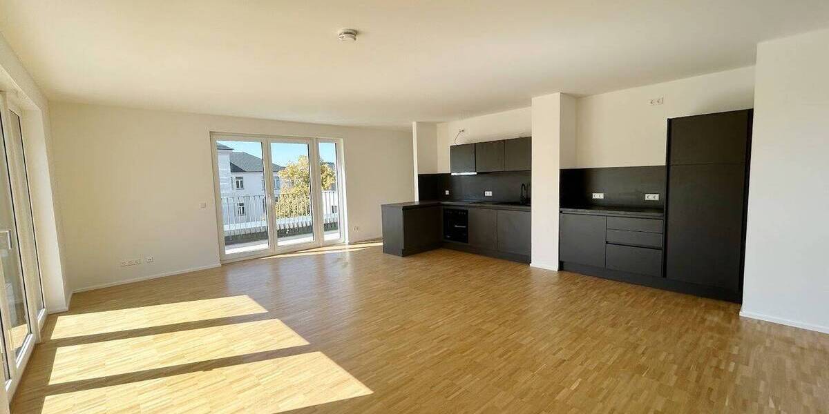 Etagenwohnung Stuttgart Untertürkheim - 3 Zimmer, 118 m&sup2;, 1.990&euro; | Angebot:25672148