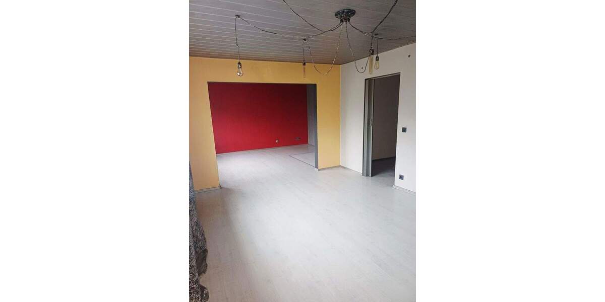 Doppelhaushälfte Stuttgart Weilimdorf - 8 Zimmer, 177 m&sup2;, 598.000&euro; | Angebot:25724263