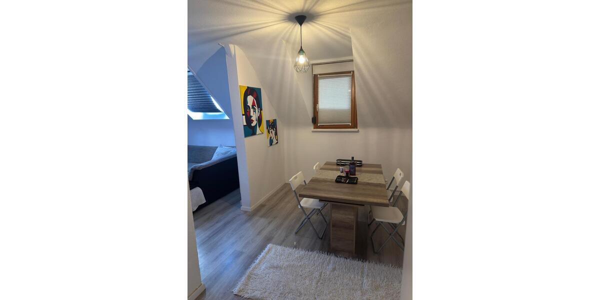 Dachgeschoßwohnung Stuttgart Stuttgart-Süd - 3.5 Zimmer, 75 m&sup2;, 1.090&euro; | Angebot:25896088