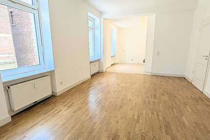 Wohnung Stuttgart Stuttgart-Mitte - 4 Zimmer, 122 m&sup2;, 2.095&euro; | Angebot:27338546