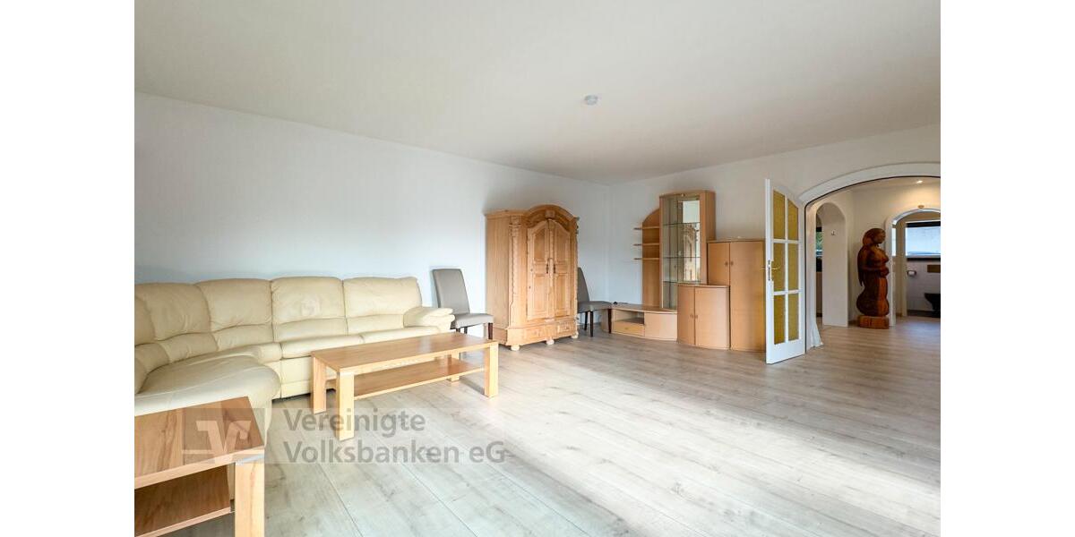 Erdgeschoßwohnung Sindelfingen Eichholz - 3.5 Zimmer, 142 m&sup2;, 2.280&euro; | Angebot:24878024