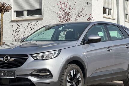 Opel Grandland (X) 13.905 km 18.990 &euro; Walddorfhäslach (bei Stuttgart) 72141