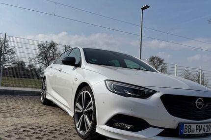 Opel Insignia 93.000 km 17.900 &euro; Waldenbuch 71111