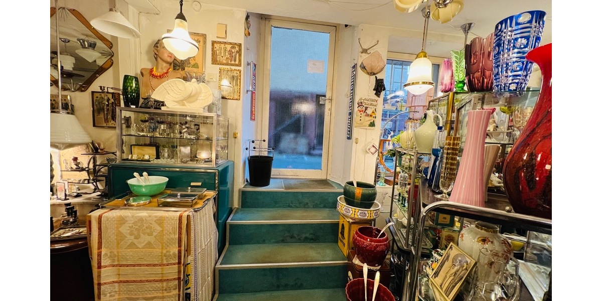 Renditestarke Kapitalanlage in Stuttgart-West: Gewerbeeinheit mit großem Gewölbekeller - Gewerbeobjekt Stuttgart-West West | Angebot:25546918