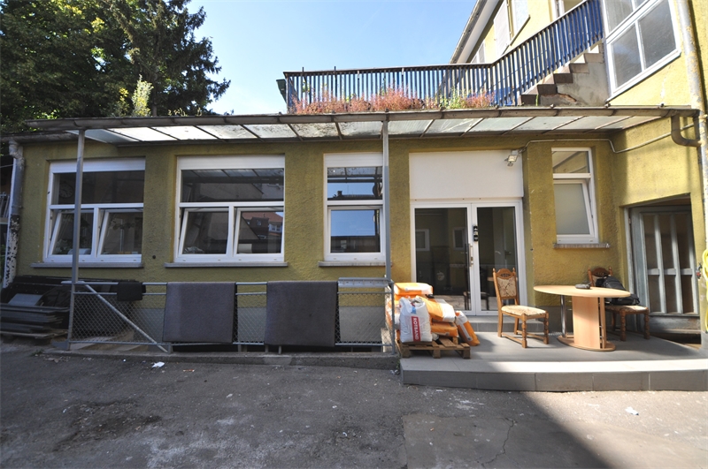 Wohn- und Gewerbeanwesen mit viel Gestaltungspotential in bester Lage - Wohn- & Geschäftshaus Stuttgart Zuffenhausen | Angebot:14404673