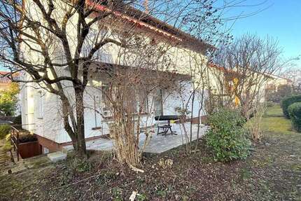 Haus Ditzingen - 9 Zimmer, 225 m&sup2;, 695.000&euro; | Angebot:25469641