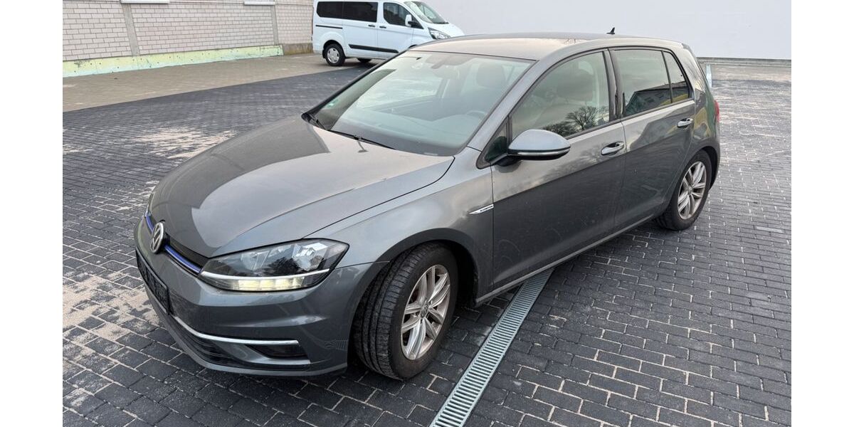 VW Golf 160.505 km 11.990 &euro; Magstadt 71106
