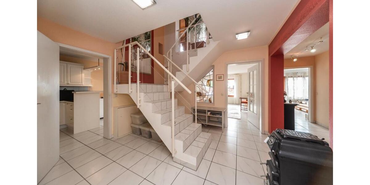 Maisonettenwohnung Neckarwestheim - 6 Zimmer, 190 m&sup2;, 2.450&euro; | Angebot:25973464