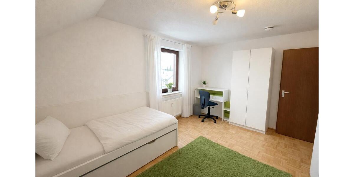 Dachgeschoßwohnung Welzheim - 5 Zimmer, 99 m&sup2;, 980&euro; | Angebot:25226778