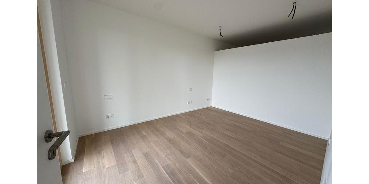 Erdgeschoßwohnung Esslingen am Neckar - 2 Zimmer, 87 m&sup2;, 1.925&euro; | Angebot:26727657