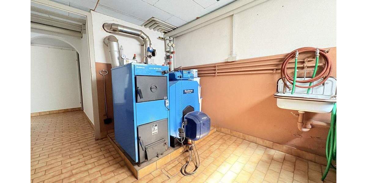 Mehrfamilienhaus, Wohnhaus Steinenbronn - 8 Zimmer, 155 m&sup2;, 690.000&euro; | Angebot:25748771