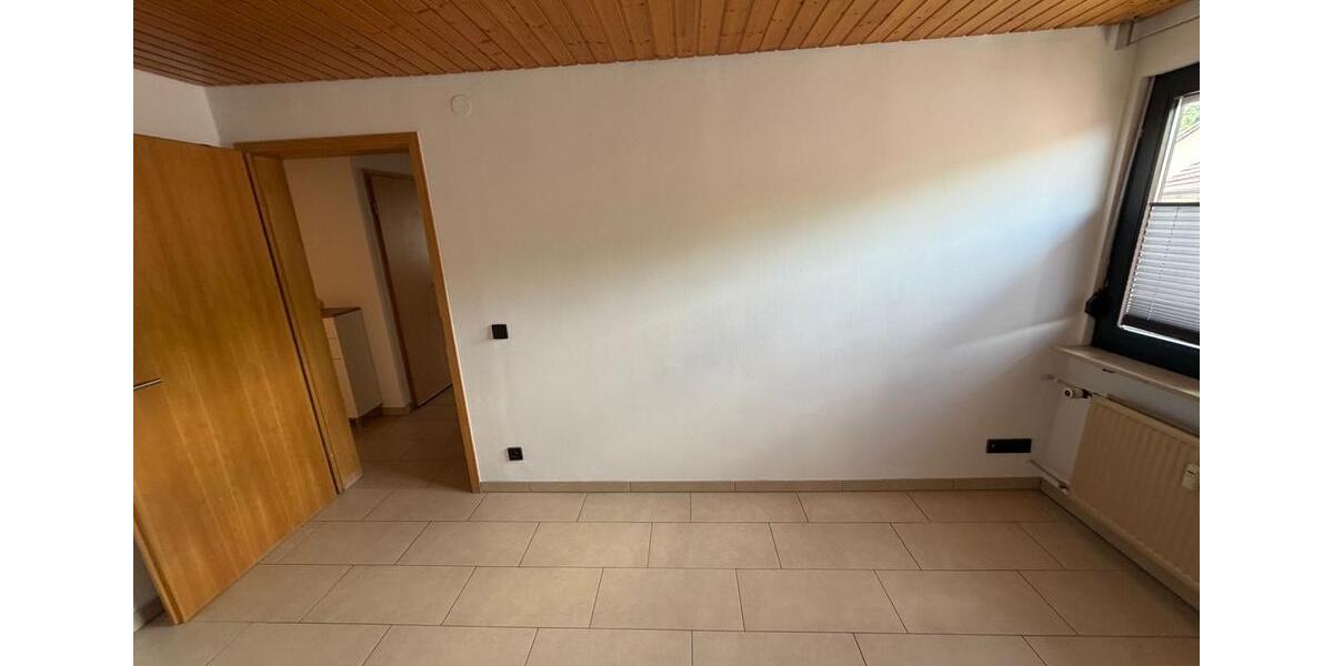 Etagenwohnung Weinstadt - 2 Zimmer, 65 m&sup2;, 700&euro; | Angebot:27584321