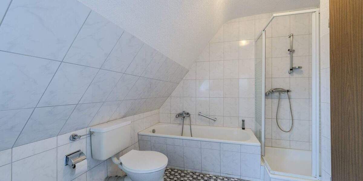 Einfamilienhaus Rutesheim - 6 Zimmer, 124 m&sup2;, 425.000&euro; | Angebot:25780772